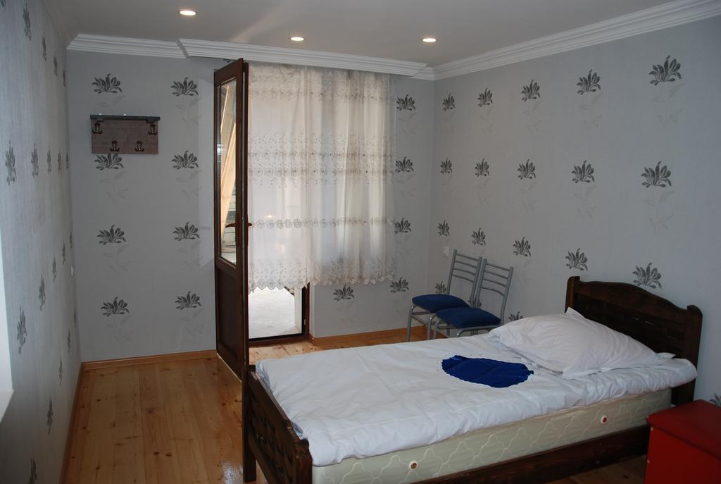 Keti Pilpani Guesthouse Mestia Exterior photo